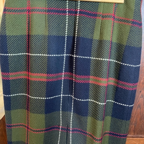 Chadwicks Pencil Skirt, Size 12 - Picture 2 of 7